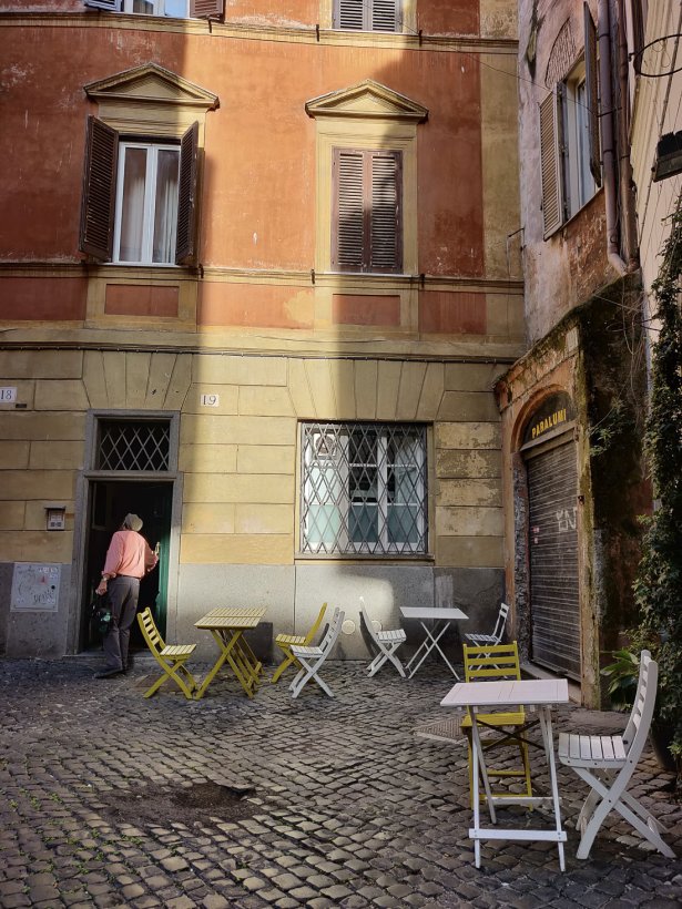 OnePlus-6T-Streets-Photography-in-Rome-2