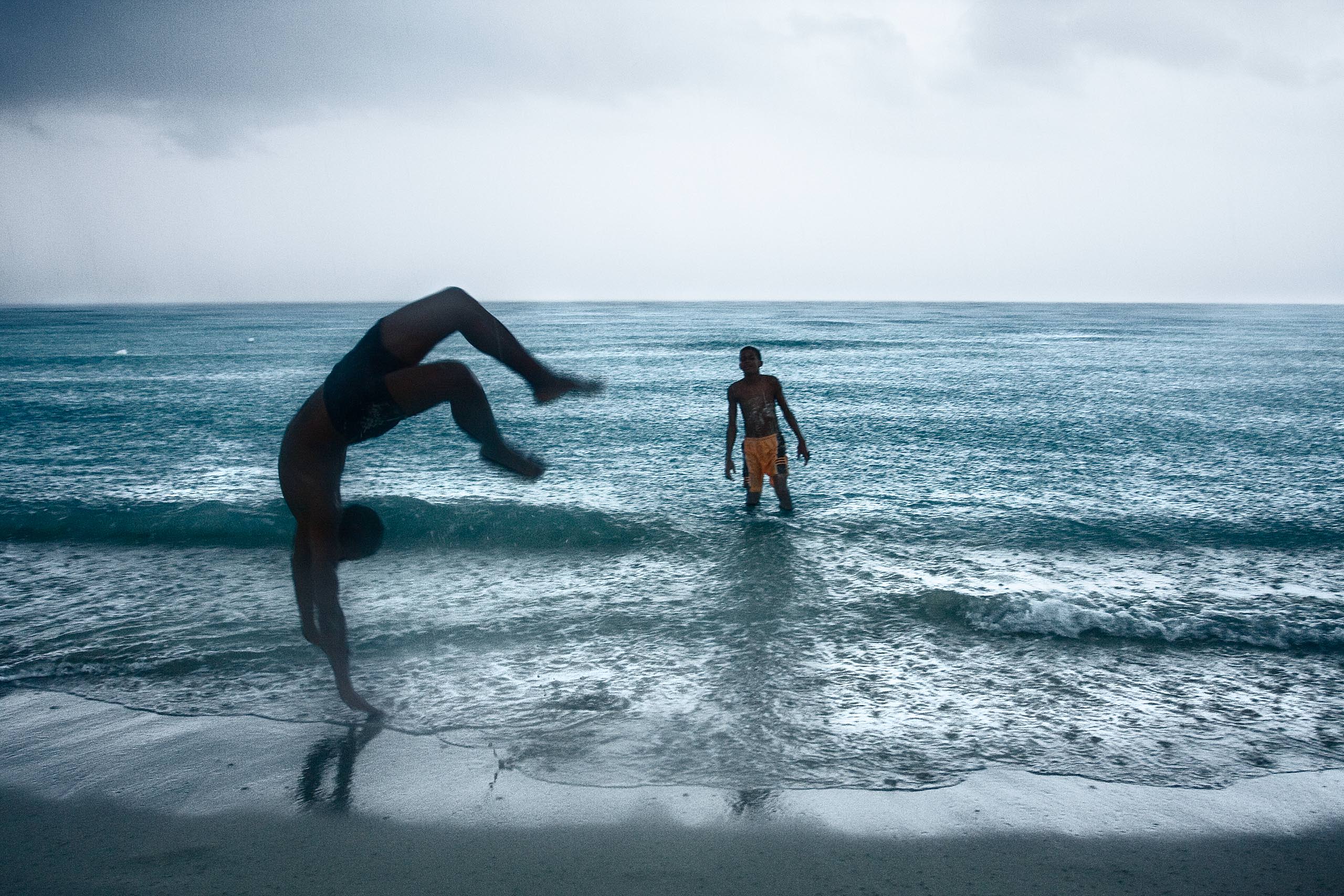 Cuba, Playing under a Storm, 2009