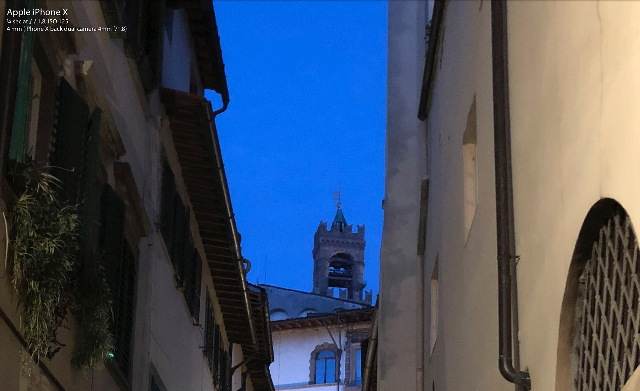 iPhone X Low Light Photography Detail iPhone X Low Light Photography Detail