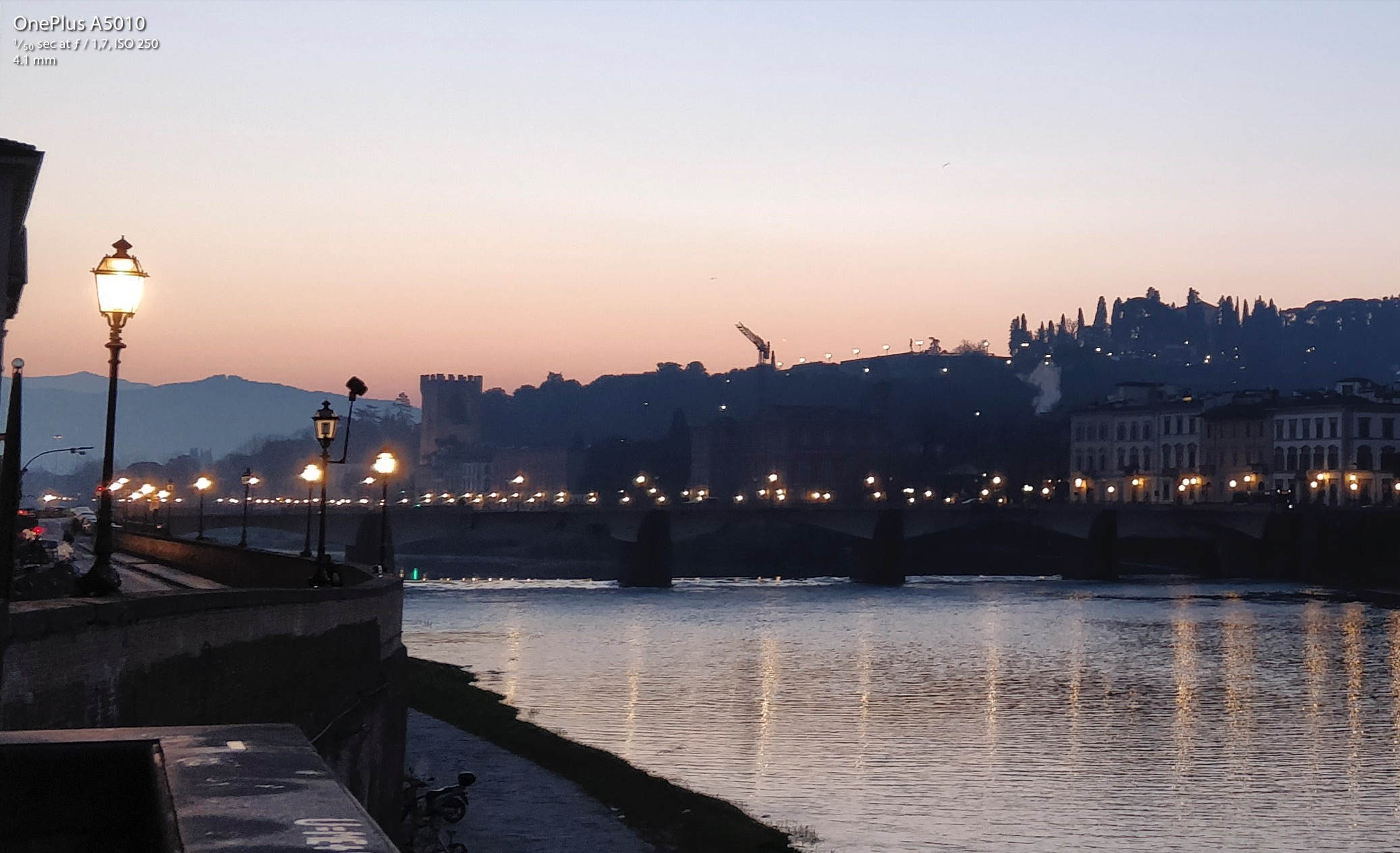 OnePlus 5T Low Light Photography Detail OnePlus 5T Low Light Photography Detail